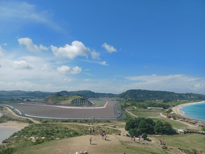 Kawasan Kuta Mandalika, memiliki sejarah panjang dari Rezim Otoriter ke Legitimasi Hukum, hingga munculnya Sirkuit Mandalika yang dikelola ITDC. Foto: Dok. Narasio