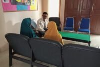 Pendampingan terhadap disabilitas korban kekerasan seksual oleh Tim Pusat Bantuan Hukum LPW NTB, sebagai upaya membuka akses keadilan. Foto: Dok. LPW NTB, 2022.