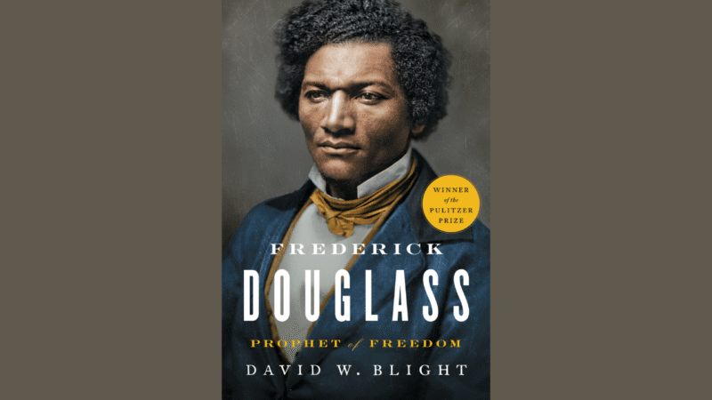 Melalui biografi definitif yang memenangkan Penghargaan Pulitzer, 