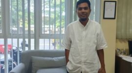 Dosen Fakultas Ekonomi dan Bisnis Universitas Mataram (FEB Unram), Dr. Muhammad Firmansyah, S.E.,M.Si., ditemui pada Senin (17/11/2025), memberikan beberapa catatan untuk Desa Berdaya mengenai pelibatan masyarakat hingga penguatan kelembagaan.