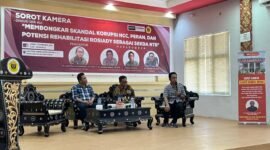 Diskusi hukum Sorot Kamera FHISIP Unram Seri ke-12 dengan tema “Membongkar Skandal Korupsi NCC, Peran, dan Potensi Rehabilitasi Rosiady sebagai Sekretaris Daerah Provinsi Nusa Tenggara Barat,” pada Jumat (12/12/2025) di FHISIP Unram. Hadir narasumber Dosen Bagian Hukum Pidana FHISIP Unram, Dr. Syamsul Hidayat, S.H., M.H., dan Taufan, S.H., M.H., serta unsur Advokat Dr. Ainuddin, S.H., M.H.