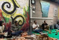 Pemaparan Yan Mangandar Putra pada Literasi Hukum - Hukum Pidana Nasional Perubahan Substansi & Perangkat Peradilan”, Sabtu (1712026) di Ruang Tumbuh Merdeka. Foto: Hamzah/PBH LPW NTB