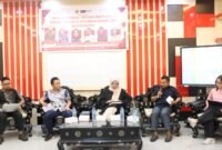 Diskusi Sorot Kampus Merah (Sorot Kamera) Seri ke-13 dengan tema “KUHP Nasional: Antara Instrumen Perlindungan & Ancaman Kebebasan Berpendapat", di Ruang Video Conference, Gedung B Program Studi Ilmu Hukum FHISIP Universitas Mataram pada Kamis (22/1). Narasumber dari  Prodi Ilmu Komunikasi FHISIP Unram, Rofinus Lolong Teluma, S.S., M.A., ungkap ancaman kebebasan berpendapat dalam KUHP Nasional.