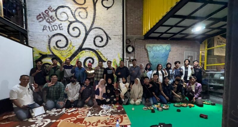 Foto Bersama: Literasi Hukum bertajuk Hukum Pidana Nasional: Perubahan Substansi & Perangkat Peradilan” pada Sabtu (17/1/2026) di Ruang Tumbuh Merdeka. Foto: PBH LPW NTB/Hamzah