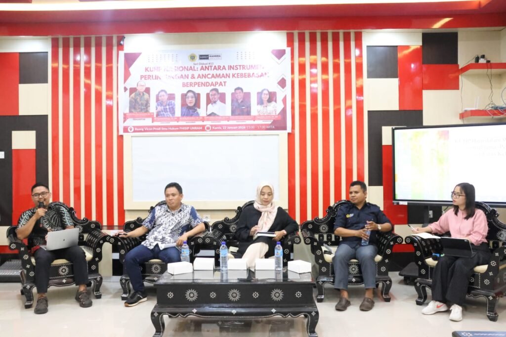 Sesi paparan Dr. Dwi Setiawan Chaniago., pada agenda Diskusi Sorot Kamera Seri 13