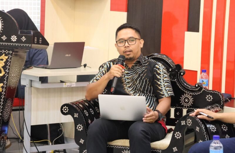 Sosiolog Unram, Dr. Dwi Setiawan Chaniago, ungkap KUHP Nasional Masih Berwajah 'Patrimonial', Kritik Dianggap Pembangkangan Moral, pada genda Diskusi Sorot Kamera seri 13, Kamis (22/01/26) di Ruang Video Conference Prodi Ilmu Hukum FHISIP Unram.