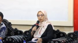 Dosen Bagian Hukum Pidana Universitas Mataram (Unram), Dr. Laely Wulandari, S.H., M.H., saat menjadi narasumber dalam diskusi Sorot Kamera Edisi ke-13 bertajuk 