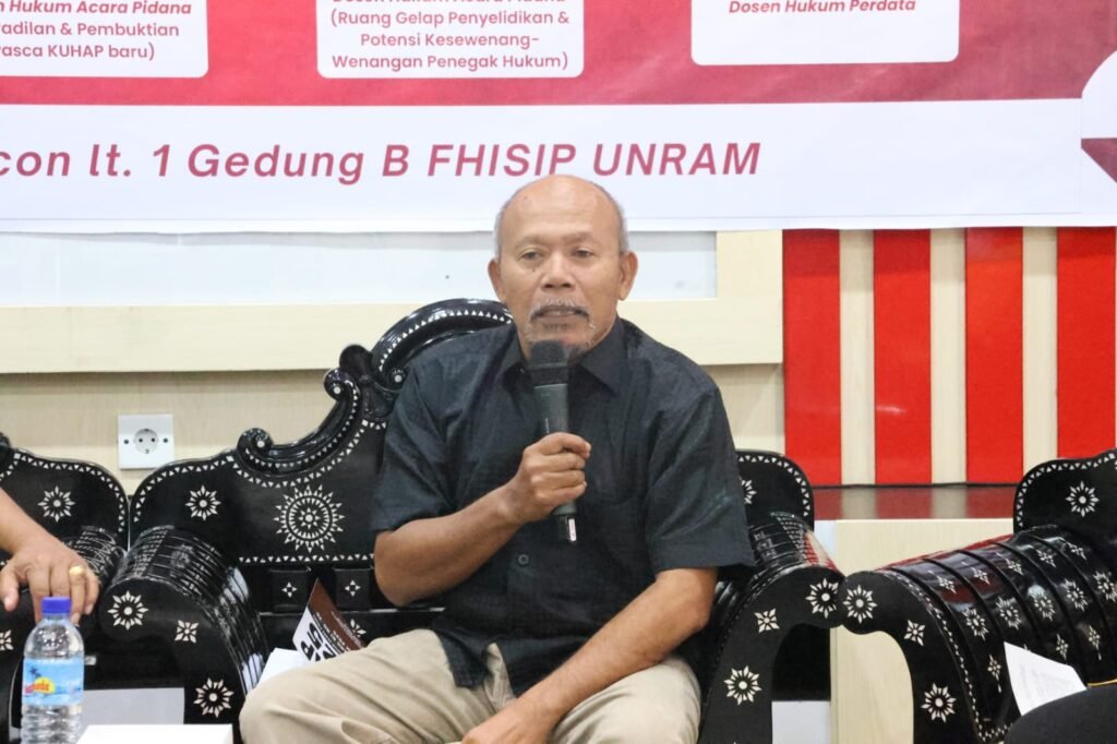 Dosen Hukum Acara Pidana, Hotibul Islam, S.H., M.H., pada dikusi Sorot Kamera Seri ke-14 bertajuk “KUHAP Baru Perluasan Alat Bukti, Ruang Gelap Penyelidikan & Potensi Kesewenan