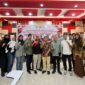 FOTO BERSAMA: Diskusi FHISIP Unram Bongkar Dampak Perjanjian Dagang Indonesia-AS Terhadap Kedaulatan Ekonomi. Foto: Keysa/Sorot Kamera