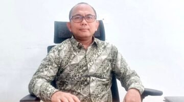 Dr. Lalu Wira Pria Suhartana, S.H., M.H. (Dosen Bagian Hukum Bisnis, Dekan  Fakultas Hukum, Ilmu Sosial dan Ilmu Politik, Universitas Mataram)