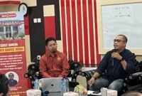Khairus Febryan Fitrahady, S.H., M.H (Kanan), pada kesempatan sebagai narasumber kegiatan diskusi Sorot Kamera FHISIP Universitas Mataram (Rabu, 30 April 2025). Foto: Keysa/Sorot Kamera