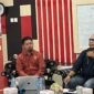 Khairus Febryan Fitrahady, S.H., M.H (Kanan), pada kesempatan sebagai narasumber kegiatan diskusi Sorot Kamera FHISIP Universitas Mataram (Rabu, 30 April 2025). Foto: Keysa/Sorot Kamera