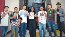 Koalisi Anti Kriminalisasi Aktivis Nusa Tenggara Barat (NTB) secara resmi mengajukan permohonan praperadilan ke Pengadilan Negeri Raba Bima, Senin (16/3/2026). Dok : Koalisi Anti Kriminalisasi Aktivis NTB