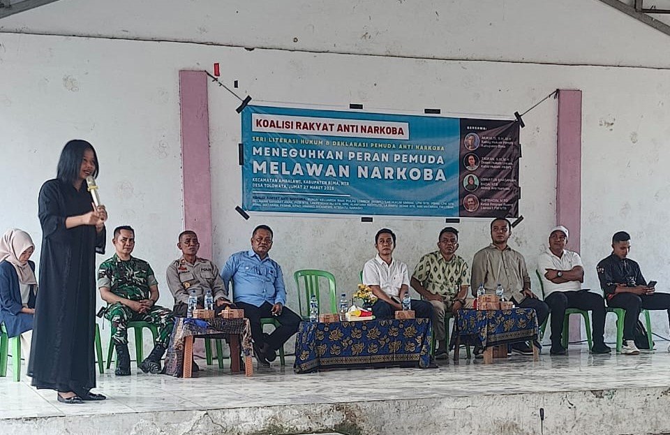 Uswatun Khasanah Alias Badai NTB pada agenda Literasi Hukum dan Deklarasi Pemuda Anti Narkoba Wilayah Ambalawi