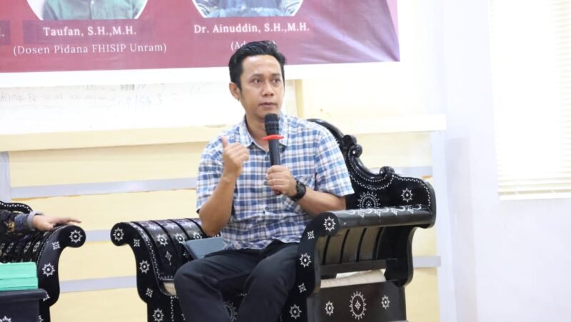 Taufan, S.H.,M.H, dalam kesempatan sebagai narasumber pada program Sorot Kamera FHISIP UNRAM. Foto: Dok Istimewa