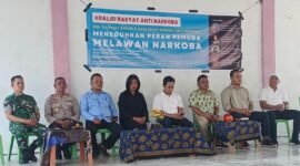 FOTO DI DEPAN (Dari Kanan): Danposranmil, Kapolsek Ambalawi, Kepala UPTD Pendidikan, Aktivis Anti Narkoba Badai NTB, Akademisi Unram dan Kabid Hukum RKBL sekaligus Koordinator Koalisi, Camat Ambalawi, Kabag Hukum Pemda Bima dan perwakilan tokoh masyarakat. Foto: Dok. Istimewa