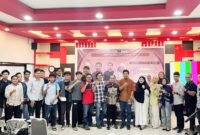 FOTO BERSAMA: Diskusi FHISIP Unram Menakar Untung Rugi Program Makan Bergizi Gratis (MBG) dan Koperasi Merah Putih. Foto: Keysa/Sorot Kamera