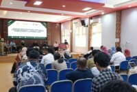 Focus Group Discussion (FGD) bertajuk “Meninjau Komitmen Mineral Kritis dalam Perjanjian Dagang AS – Indonesia terhadap Keadilan Ekologi dan Ekonomi Lokal” yang diselenggarakan di Aula Prof. Zainal Asikin, Fakultas Hukum dan Ilmu Sosial Ilmu Politik (FHISIP) Universitas Mataram, Rabu (13/5/2026). Foto : Dok. Istimewa Narasio.com/Aminah
