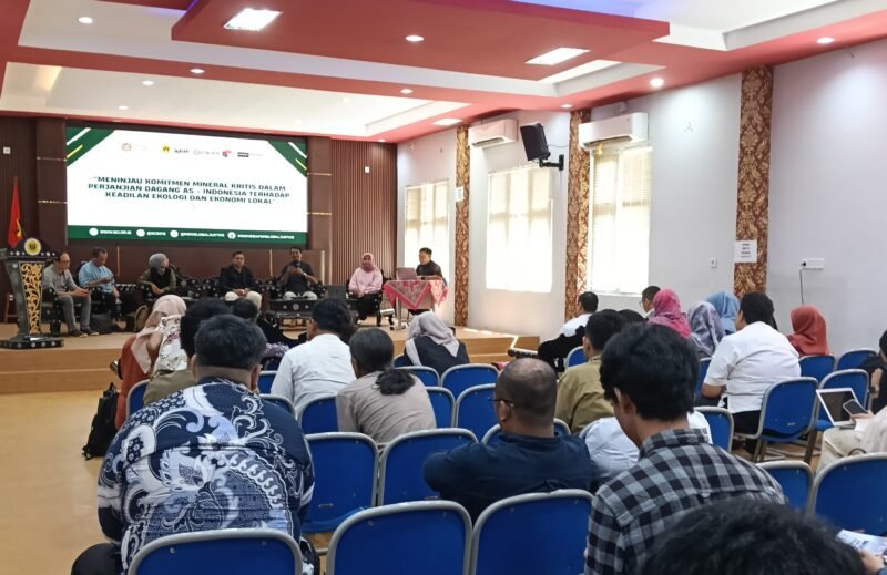 Focus Group Discussion (FGD) bertajuk “Meninjau Komitmen Mineral Kritis dalam Perjanjian Dagang AS – Indonesia terhadap Keadilan Ekologi dan Ekonomi Lokal” yang diselenggarakan di Aula Prof. Zainal Asikin, Fakultas Hukum dan Ilmu Sosial Ilmu Politik (FHISIP) Universitas Mataram, Rabu (13/5/2026). Foto : Dok. Istimewa Narasio.com/Aminah