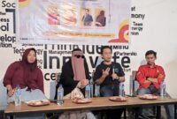 Diskusi Publik  diselenggarakan oleh Liga Mahasiswa Nasional untuk Demokrasi (LMND) NTB, bertajuk “Mengurai Motif di Balik Laporan Gubernur NTB terhadap Rakyatnya: Perlindungan atau Kriminalisasi?” pada Minggu (3/5/2026) di Caffe Cornet. Foto: Dok. Istimewa

