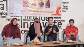 Diskusi Publik  diselenggarakan oleh Liga Mahasiswa Nasional untuk Demokrasi (LMND) NTB, bertajuk “Mengurai Motif di Balik Laporan Gubernur NTB terhadap Rakyatnya: Perlindungan atau Kriminalisasi?” pada Minggu (3/5/2026) di Caffe Cornet. Foto: Dok. Istimewa

