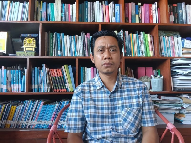 Taufan, Kuasa hukum keluarga korban dari Laboratorium Hukum Universitas Mataram yang juga sebagai Ketua Bidang Hukum Rukun Keluarga Bima Pulau Lombok, ditemui pada Sabtu (30/05/26). Foto: Dok. Istimewa