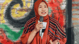Aktivis Perempuan Nurjanah dalam sesi penyampaian Bedah Buku 