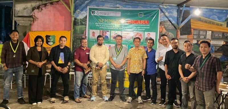 SEMMI Wilayah NTB menggelar diskusi publik bertajuk NTB Bersih Narkoba “Komitmen Aksi dan Evaluasi Berkala SEMMI NTB, APH, & Pemerintah Daerah”. Kegiatan yang berlangsung di Caffe Hangout, Jum’at, 26 Juni 2026. Foto : Dok. Istimewa.