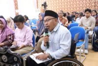 Lalu SNU Pradipta, perwakilan Lombok Independen Disabilitas Indonesia (LIDI NTB), dalam forum Advokasi Penguatan Sistem Perlindungan HAM di Indonesia Melalui Uji Publik RUU HAM yang berlangsung di Ruang Sidang Utama (Aula Prof. Zainal Asikin) FHISIP Universitas Mataram, Rabu (30/6/2026). Foto: Keysha/Sorot Kamera