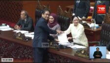 DPR RI bersama Pemerintah resmi mengesahkan Rancangan Undang-Undang Pusat Keuangan Internasional Indonesia (PFII) menjadi undang-undang. 