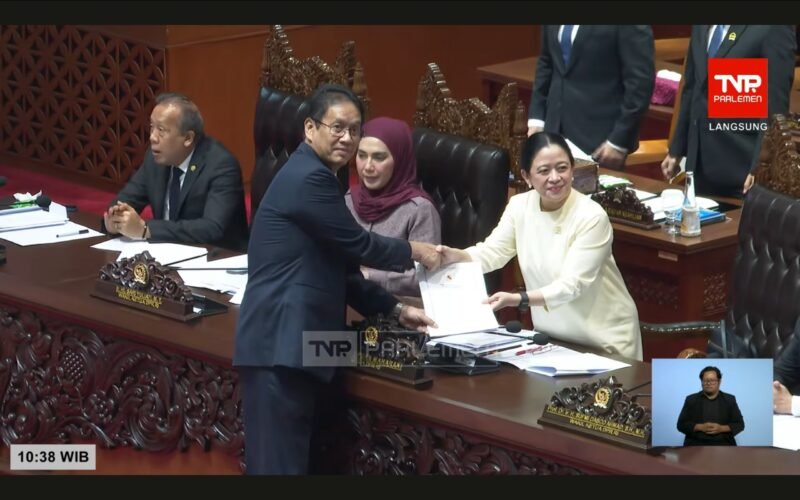 DPR RI bersama Pemerintah resmi mengesahkan Rancangan Undang-Undang Pusat Keuangan Internasional Indonesia (PFII) menjadi undang-undang. 