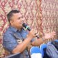 Dosen Ilmu Komunikasi FHISIP Universitas Mataram, Aurelius Rofinus Lolong Teluma, S.S., M.A., saat menjadi penanggap dalam forum Advokasi Penguatan Sistem Perlindungan HAM di Indonesia Melalui Uji Publik RUU HAM. Agenda tersebut digelar di Ruang Sidang Utama (Aula Prof. Zainal Asikin) FHISIP Unram, Rabu (30/6/2026). Foto: Keysha/Sorot Kamera