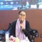 Haiziah selaku Perwakilan Organisasi Masyarakat Sipil, Gema Alam NTB dalam forum Advokasi Penguatan Sistem Perlindungan HAM di Indonesia Melalui Uji Publik RUU HAM. Agenda ini berlangsung di Ruang Sidang Utama (Aula Prof. Zainal Asikin) FHISIP Universitas Mataram, Rabu (30/6/2026). Foto: Keysha/Sorot Kamera