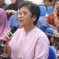 Perwakilan Lembaga Pengembangan Sumber Daya Mitra (LPSDM), Ririn Hajudiani, saat hadir sebagai penanggap dalam kegiatan Advokasi Penguatan Sistem Perlindungan HAM di Indonesia Melalui Uji Publik RUU HAM. Diskusi publik ini digelar di Ruang Sidang Utama (Aula Prof. Zainal Asikin) FHISIP Universitas Mataram, Rabu (30/6/2026). Foto: Keysha/Sorot Kamera