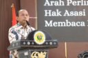 Dekan Fakultas Hukum, Ilmu Sosial dan Ilmu Politik (FHISIP) Universitas Mataram, Dr. Lalu Wira Pria Suhartana, S.H., M.H., saat menjadi narasumber dalam kegiatan Advokasi Penguatan Sistem Perlindungan HAM di Indonesia Melalui Uji Publik RUU HAM. Agenda tersebut berlangsung di Ruang Sidang Utama (Aula Prof. Zainal Asikin) FHISIP Unram, Rabu (30/6/2026). Foto: Keysha/Sorot Kamera