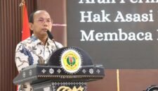 Dekan Fakultas Hukum, Ilmu Sosial dan Ilmu Politik (FHISIP) Universitas Mataram, Dr. Lalu Wira Pria Suhartana, S.H., M.H., saat menjadi narasumber dalam kegiatan Advokasi Penguatan Sistem Perlindungan HAM di Indonesia Melalui Uji Publik RUU HAM. Agenda tersebut berlangsung di Ruang Sidang Utama (Aula Prof. Zainal Asikin) FHISIP Unram, Rabu (30/6/2026). Foto: Keysha/Sorot Kamera