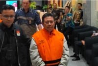 mantan Bupati Lalu Ahmad Zaini ditangkap KPK. Foto : Dok. Detik.com