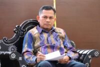 Dr. Muhaimin, SH., M.Hum, Akademisi dan Wakil Dekan 1 FHISIP Unram pada Seminar Peradi SAI