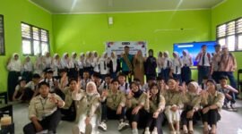 KKN-PMD Unram Desa Jenggik Utara gandeng GenRe Lombok Timur dan Gentara gelar sosialisasi dengan tema: “Jadilah Generasi Emas: Tolak Nikah Dini, Lawan Radikalisme, Raih Masa Depan!”,, Selasa (21/7/2026). Foto : Dok. Istimewa