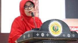 Pidato Paripurna (Valedictory Lecture) Prof. Dr. Hj. Rodliyah, S.H., M.H. bertajuk Masa Depan Hukum Pidana dalam Penanggulangan Kekerasan Terhadap Perempuan. Foto: Baiq Nurul/Sorot Kamera