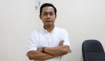 Robohnya Kompas Moral di Menara Gading
