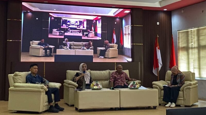 Sorot Kamera FHISIP Unram Kupas Pro-Kontra Upaya Hukum Putusan Bebas Pasca KUHAP Baru, pada Kamis, 13 Agustus 2026. Bertempat di Ruang Sidang Utama (Aula Prof. Zainal Asikin) Lantai 3 Gedung A Fakultas Hukum, Ilmu Sosial, dan Ilmu Politik Universitas Mataram (FHISIP UNRAM), menghadirkan tiga narasumber utama, yakni M. Hotibul Islam, SH, M.Hum., Dr. Laely Wulandari, SH, MH, dan Dr. Rachman Kafrawi, S.H., M.H. Serta dipandu oleh Nunung Rahmania, SH., MH sebagai moderator. Foto: Fathir/Sorot Kamera