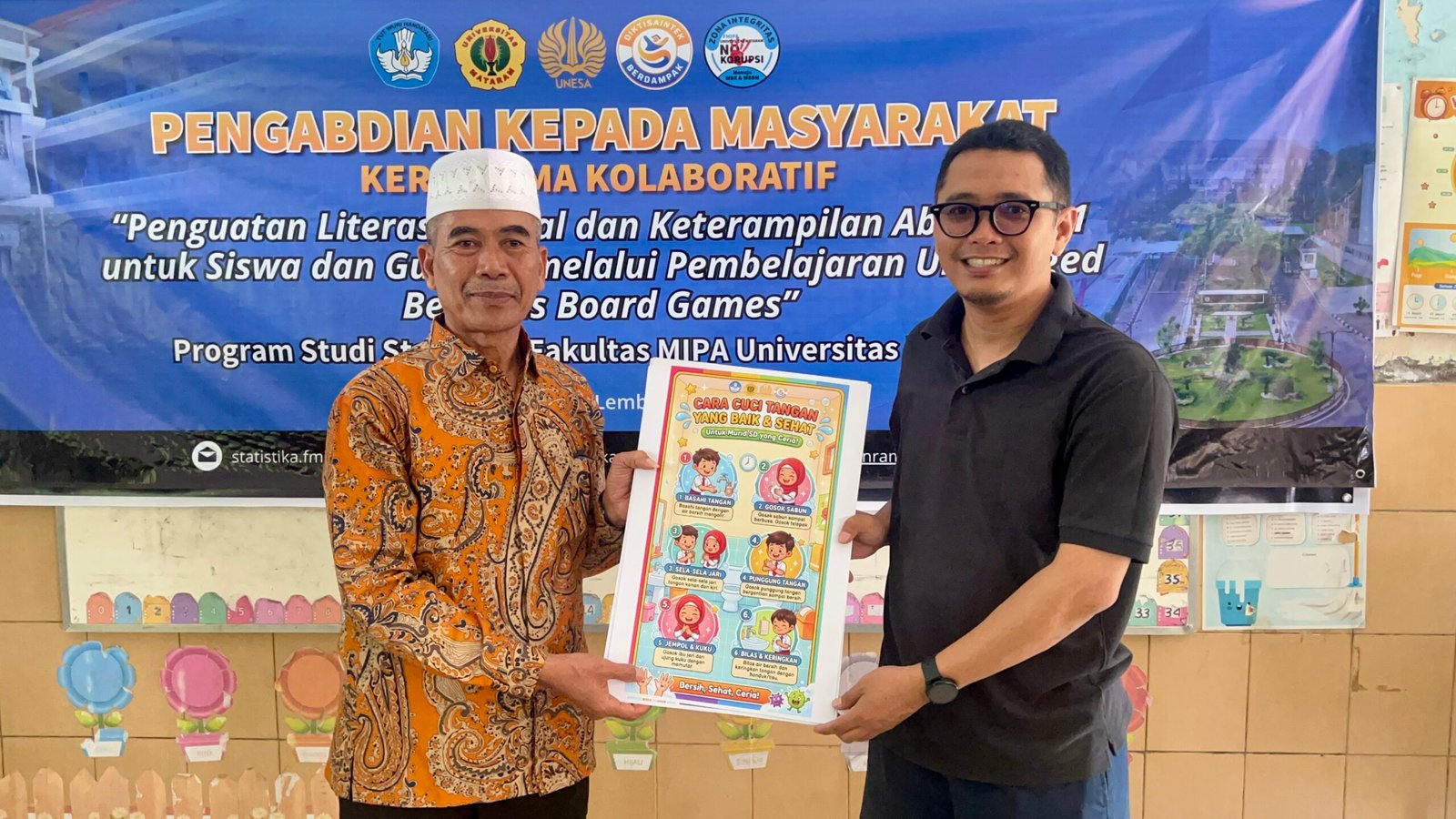 Statistika Unram Kembangkan Board Games Kontekstual untuk Penguatan Literasi dan Keterampilan Siswa SD