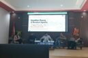 Direktur Eksekutif WALHI NTB, Amri Nuryadin dalam diskusi Sorot Kamera (Kampus Merah)) kolaborasi dengan BEM FHISIP Universitas Mataram (Unram) bertajuk 