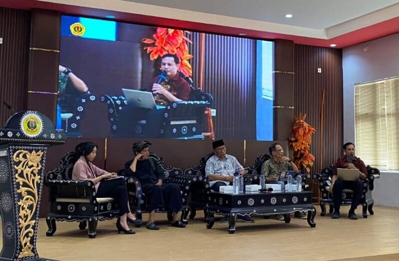 Dr. Fatahullah, S.H., M.H., dalam diskusi Sorot Kamera (Kampus Merah)) kolaborasi dengan BEM FHISIP Universitas Mataram (Unram) bertajuk 