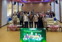Sorot Kamera (Kampus Merah) Fakultas Hukum, Ilmu Sosial, dan Ilmu Politik (FHISIP) Universitas Mataram bersama Korps HMI-Wati (KOHATI) Himpunan Mahasiswa Islam (HMI) Cabang Mataram menggelar Dialog Publik bertajuk “Membongkar Kekerasan Seksual di Balik Dinding Pesantren dan Lembaga Pendidikan” pada Jumat (16/10/2026). Menghadirkan perwakilan Kantor Wilayah Kementerian Agama Provinsi NTB, Kepala Bidang Perlindungan Anak P3A Dinas Sosial Provinsi NTB Lalu Juhamdi, S.Sos., serta akademisi dan pemerhati perlindungan anak Joko Jumadi, S.H., M.H. Foto: Dok. Istimewa
